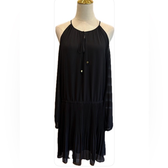 Michael Michael Kors NWOT Black Cold Shoulder Long Sleeves Pleated Dress L - Picture 1 of 6